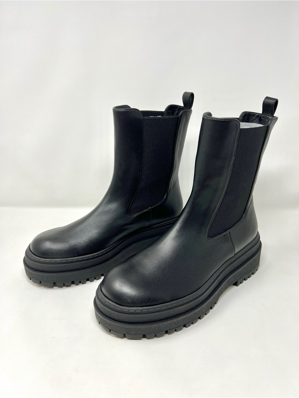 Good American Black Chelsea Platform Boots